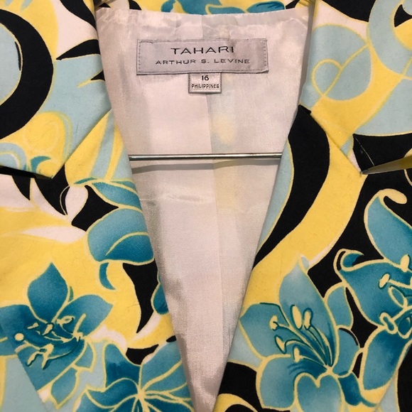 Floral jacket - Picture 2 of 4